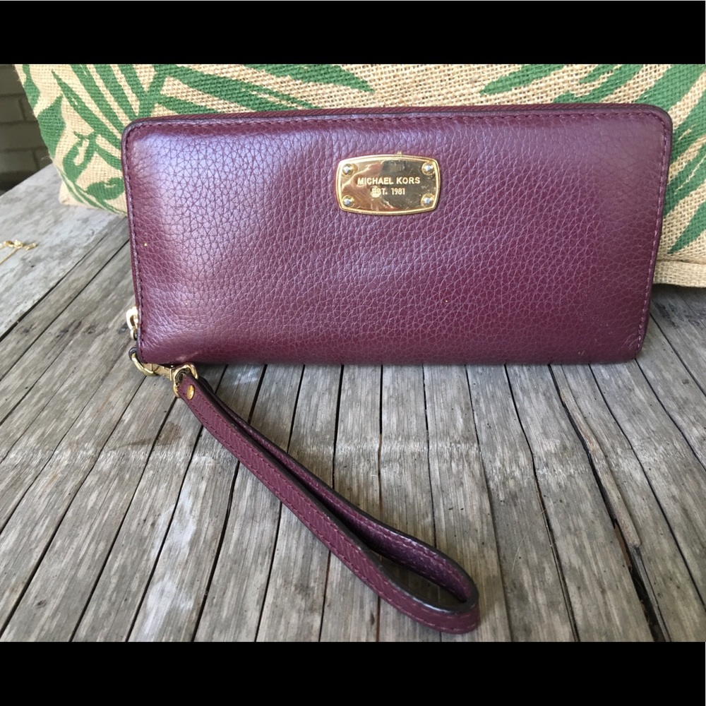 Micheal Kors wallet
